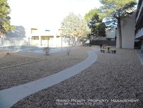 1404 Valencia Dr SE in Albuquerque, NM - Building Photo - Building Photo