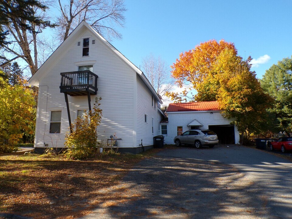 38 Crosby St in Orono, ME - Building Photo