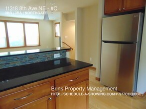 11318 8th Ave NE-Unit -#C in Seattle, WA - Foto de edificio - Building Photo