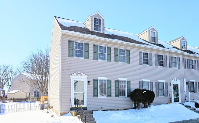 160 Northwood Ct in Lebanon, PA - Foto de edificio - Building Photo