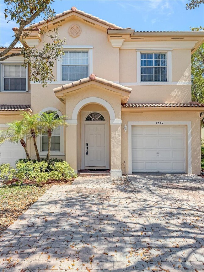 2579 SW 85th Ave in Miramar, FL - Building Photo - Building Photo