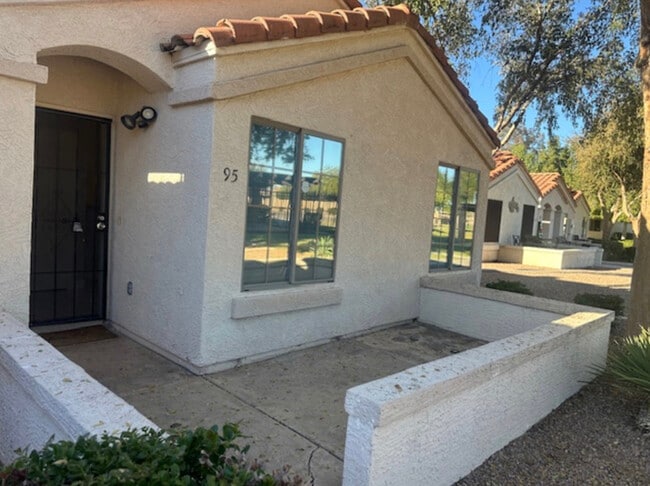 property at 726 S Nebraska St