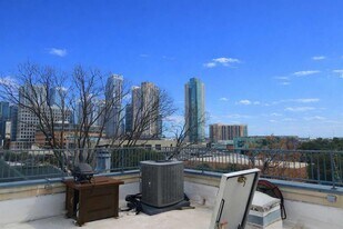 1106 W 6th St in Austin, TX - Building Photo