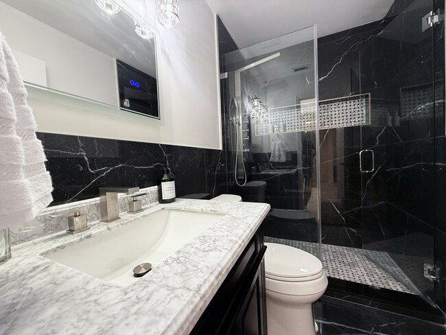 8700 SW 193rd Ter in Cutler Bay, FL - Foto de edificio - Building Photo