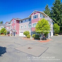 13413 97th Ave E in Puyallup, WA - Building Photo