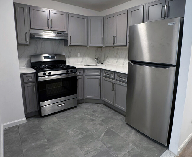 50 Buffalo Ave, Unit 1 in Brooklyn, NY - Building Photo - Building Photo