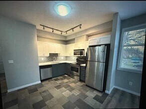 2511 King George Blvd in Surrey, BC - Building Photo - Building Photo