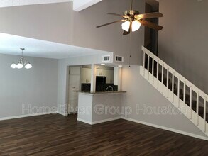 5611 Innsbruck St in Bellaire, TX - Building Photo - Building Photo