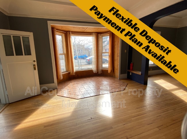 property at 418 S 6th St