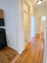 37 Oak St, Unit 2F in Somerville, MA - Building Photo - Building Photo