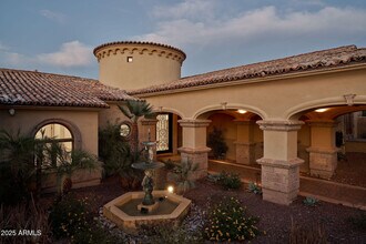 4490 E Valley Vista Ln in Paradise Valley, AZ - Building Photo - Building Photo