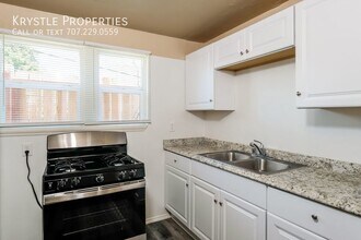 218 Idora Ave-Unit -B in Vallejo, CA - Building Photo - Building Photo