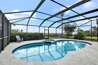4389 Seabreeze Dr in Jacksonville, FL - Building Photo - Building Photo