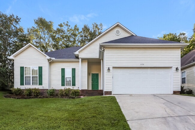 property at 1576 Cambridge Heights Pl NW