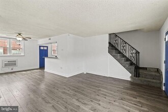 1718 S Dover St in Philadelphia, PA - Building Photo - Building Photo