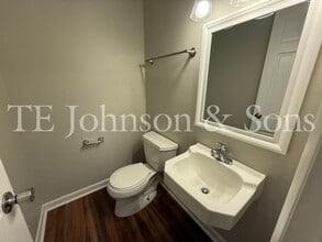 1520 S Hawthorne Rd in Winston-Salem, NC - Building Photo - Building Photo