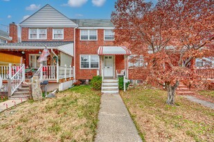 414 Westfield Rd in Dundalk, MD - Building Photo