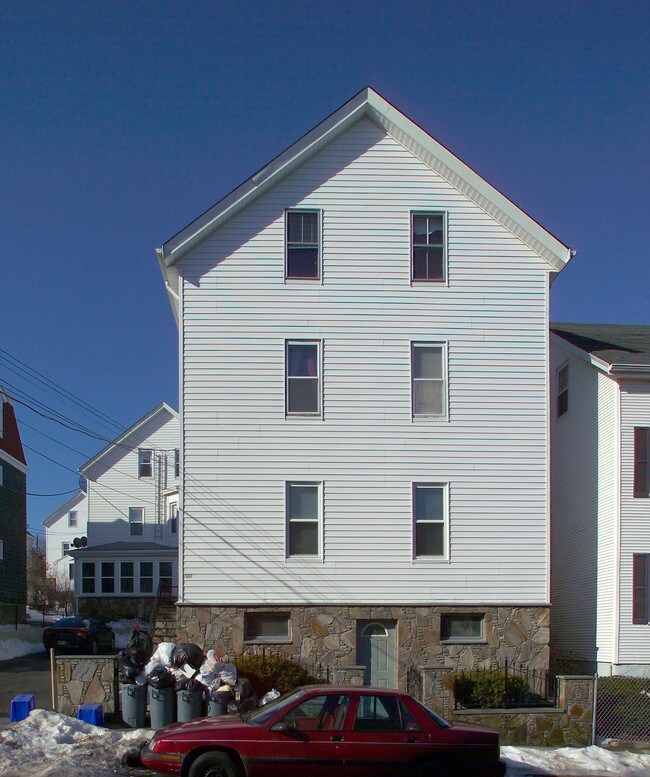 507-509 4th St in Fall River, MA - Building Photo - Building Photo