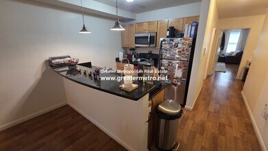 39 Chelsea St, Unit 1 in Boston, MA - Foto de edificio - Building Photo