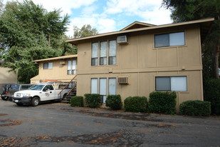 828 W Sacramento Ave Apartments