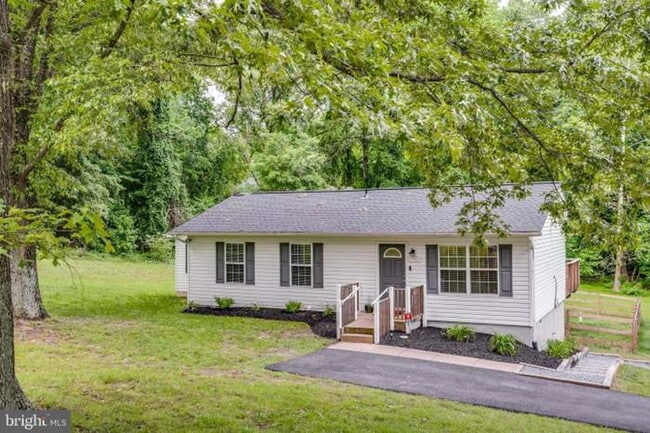 property at 3757 Hunting Creek Rd