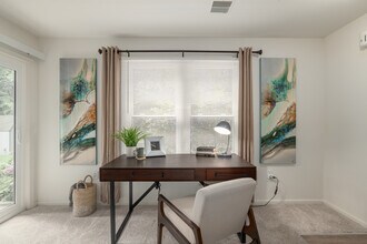 Pointe North Apartments in Bethlehem, PA - Building Photo - Interior Photo