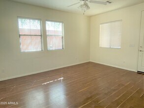 5330 W Chisum Trail in Phoenix, AZ - Building Photo - Building Photo