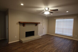 8327-8329 El Cerrito Dr in Tyler, TX - Building Photo - Building Photo