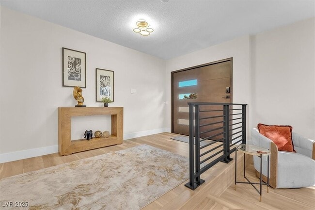 property at 2868 Vista Del Sol Ave
