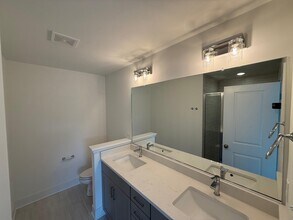 15380 Oasis Sun Wy in Midlothian, VA - Building Photo - Building Photo
