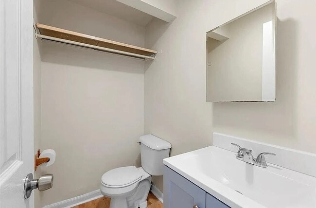 property at 2049 Berkshire Cir