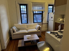 533 Newbury St, Unit 2F in Boston, MA - Building Photo - Building Photo