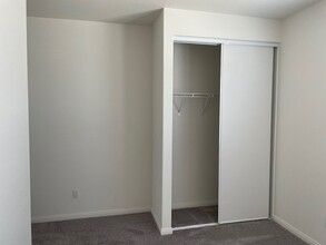 13758 Carver Ct in Victorville, CA - Building Photo - Building Photo