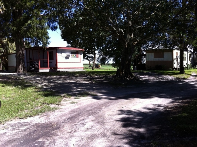 13150 US Highway 441 in Canal Point, FL - Building Photo