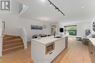 192 Larimar Cir in Ottawa, ON - Building Photo - Building Photo