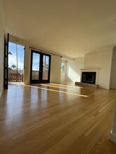 2545 6th St, Unit 1016 in Santa Monica, CA - Building Photo - Building Photo