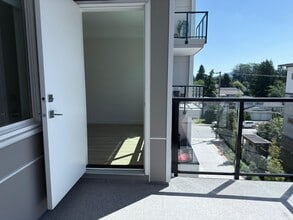 11913 Burnett St in Maple Ridge, BC - Building Photo - Building Photo