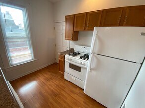 66-68-68 E Woodruff Ave in Columbus, OH - Building Photo - Building Photo