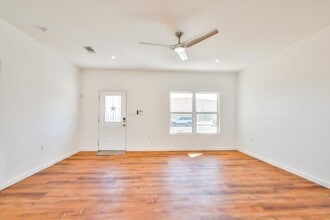 2308 36th St in Lubbock, TX - Building Photo - Building Photo