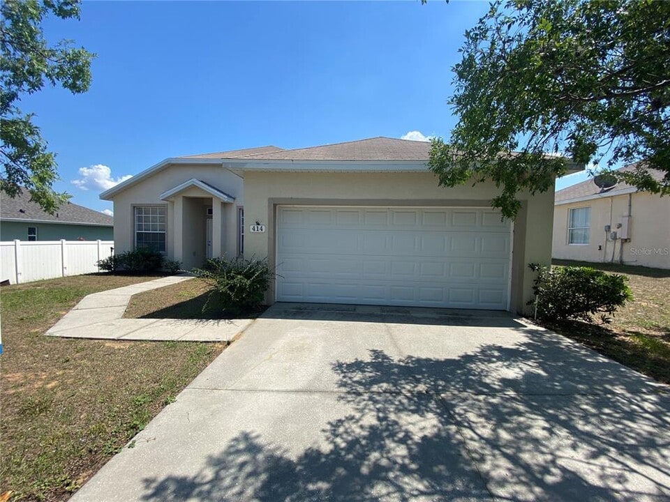 414 Ryans Ridge Ave in Eustis, FL - Building Photo