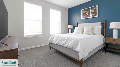 302 Constitution Ave, Unit B3-409 in Bayonne, NJ - Foto de edificio - Building Photo