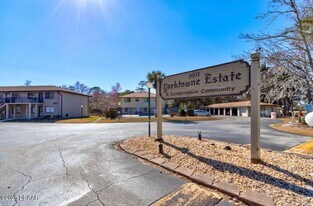 1601 Big Tree Rd, Unit Unit 1107 in South Daytona, FL - Building Photo