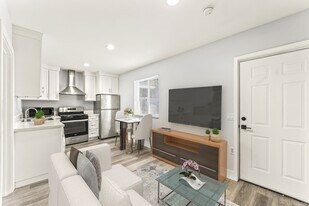 1629 W Summit St, Unit 1627-B in Long Beach, CA - Building Photo