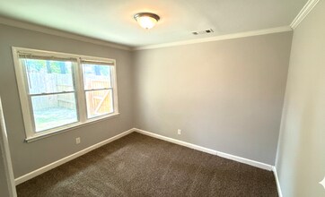 875 Enfield Rd in Memphis, TN - Building Photo - Building Photo