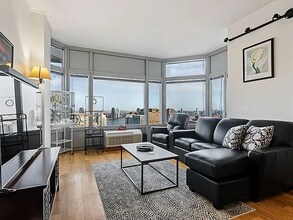 200 E 32nd St in New York, NY - Building Photo - Building Photo