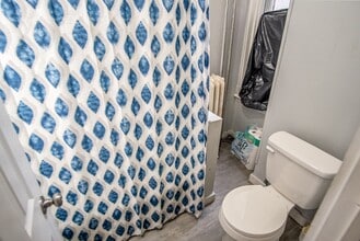 3864 W Girard Ave in Philadelphia, PA - Building Photo - Building Photo