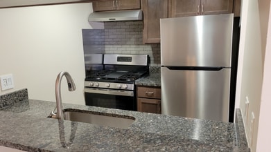 8945 Shawn Dr in Sterling Heights, MI - Building Photo - Building Photo