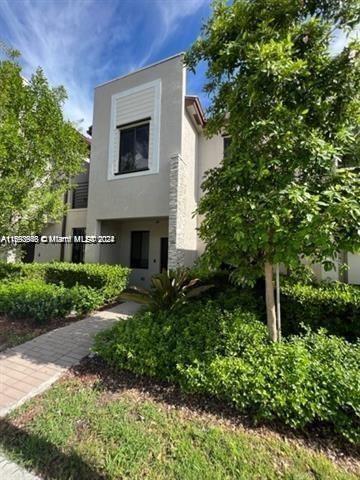 327 NE 208th Terrace in Miami, FL - Building Photo