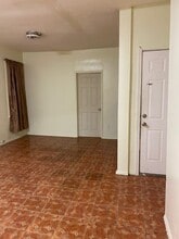 65 Washburn St in Jersey City, NJ - Building Photo - Building Photo