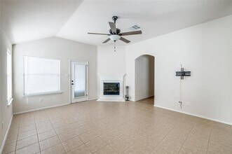 6256 Trinity Creek Dr in Fort Worth, TX - Building Photo - Building Photo
